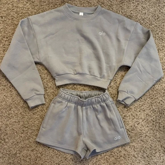 Alo Yoga Accolade Set in Lunar Grey size XS - Picture 5 of 14